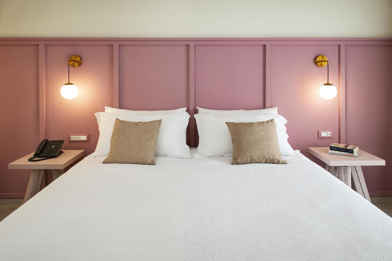 Palazzo Mata Boutique Hotel ตารันโต ภายนอก รูปภาพ