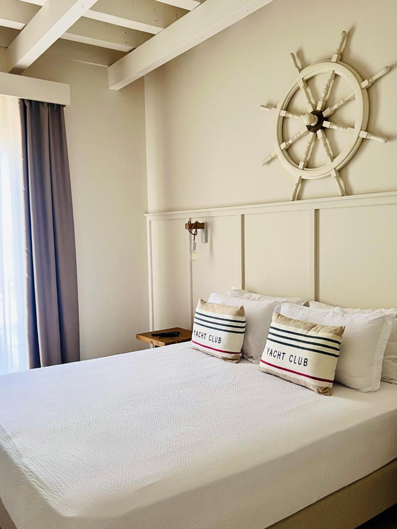 Palazzo Mata Boutique Hotel ตารันโต ภายนอก รูปภาพ