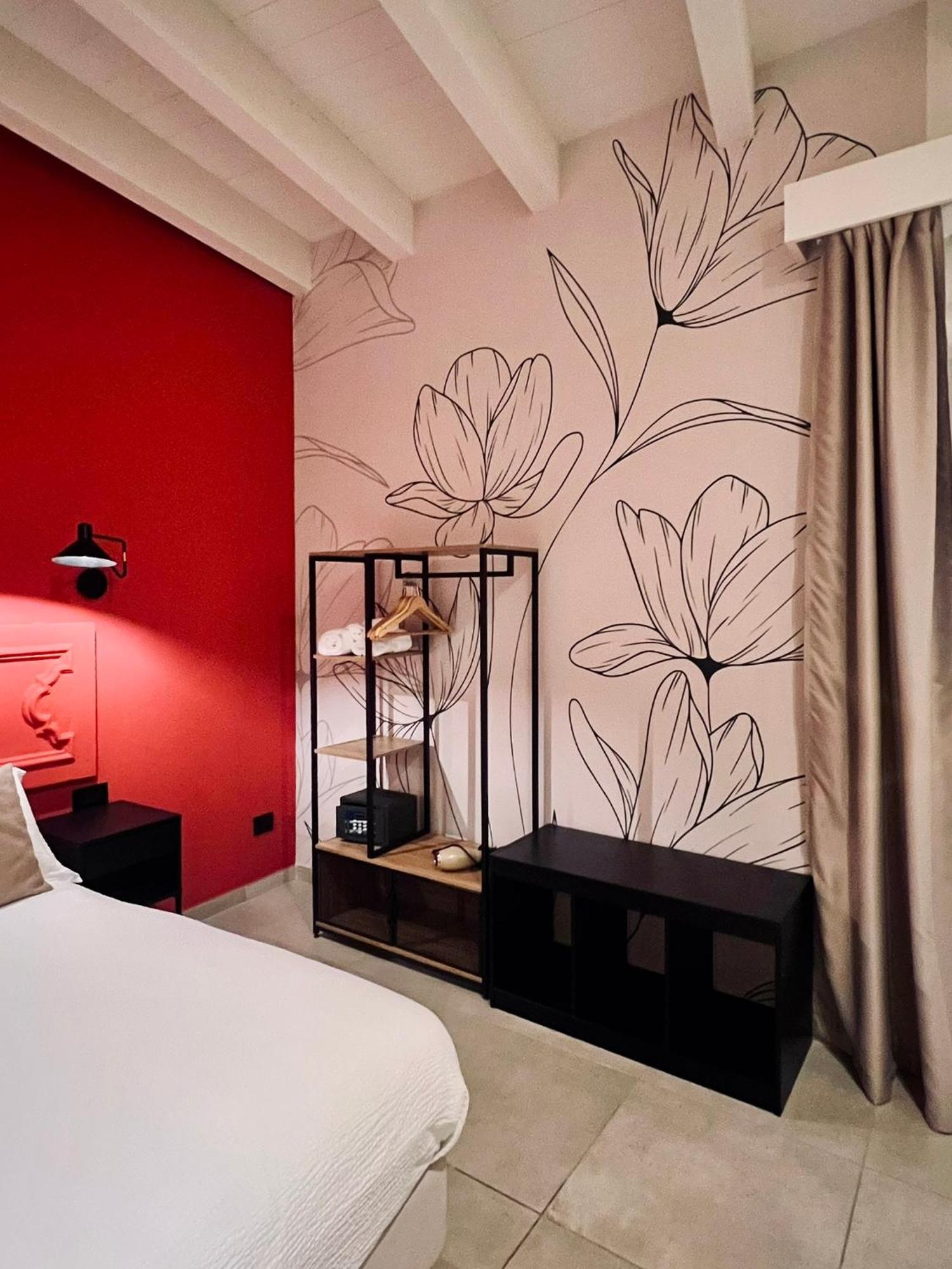 Palazzo Mata Boutique Hotel ตารันโต ภายนอก รูปภาพ