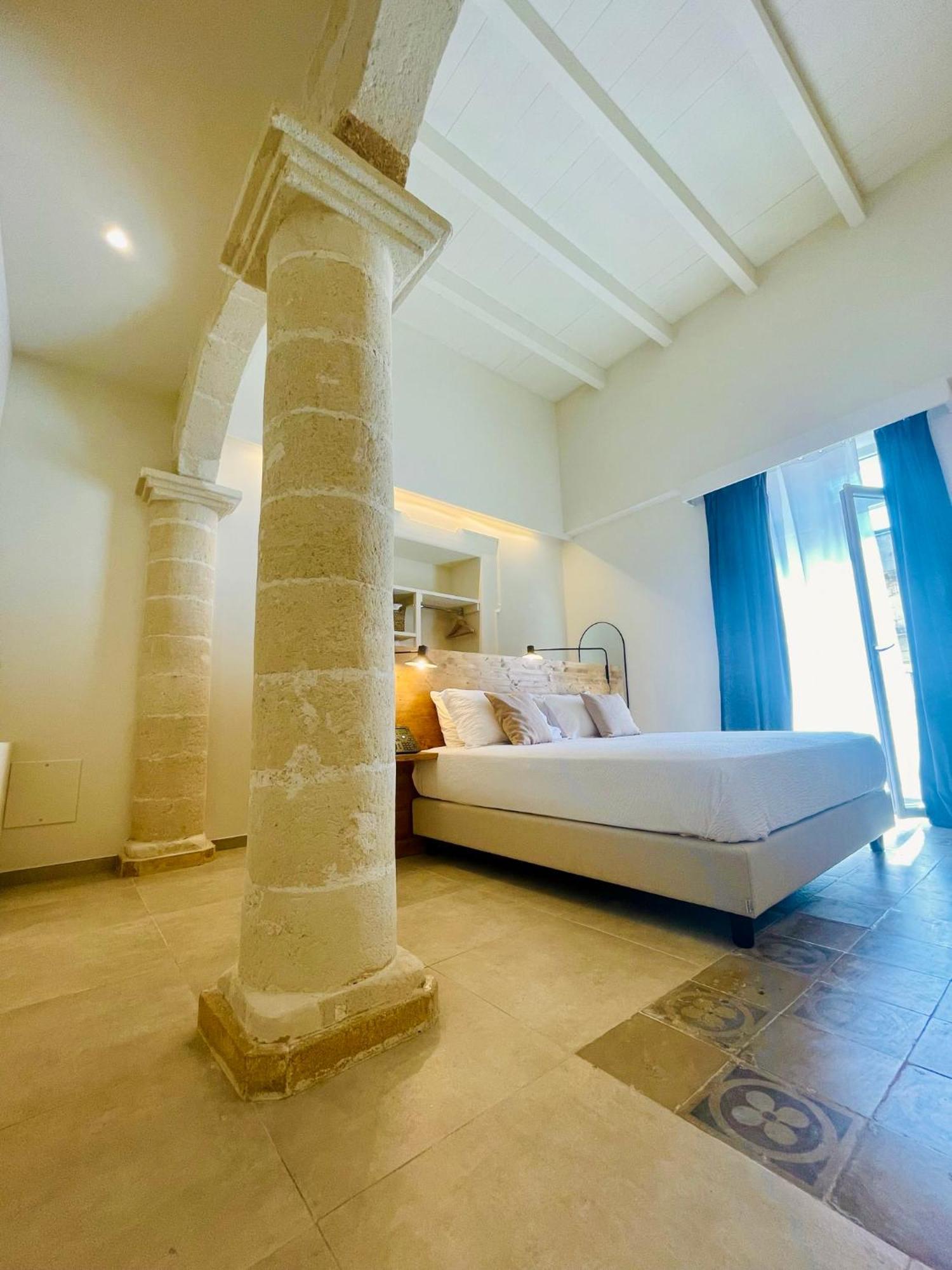Palazzo Mata Boutique Hotel ตารันโต ภายนอก รูปภาพ