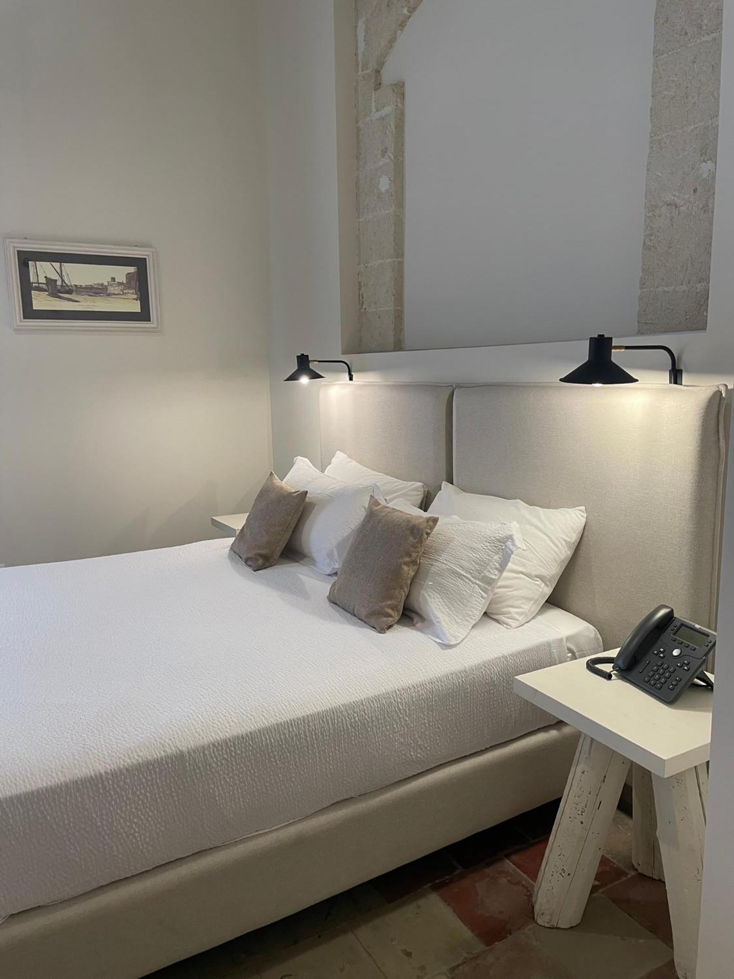 Palazzo Mata Boutique Hotel ตารันโต ภายนอก รูปภาพ